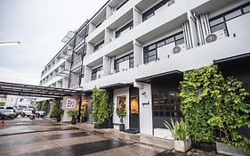 Blu Monkey Hotel Surat Thani